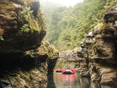 Rivervalley rafting the narrows